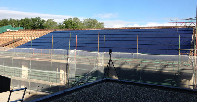 スイスGENEVA学校の屋根一体型太陽電池